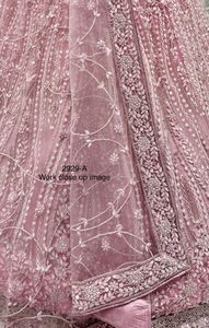ตาข่ายดูงดงามปักเลื่อมด้วย lehenga choli แฟชั่นผู้ผลิตจาก Surat ในอัตราที่ต่ำที่สุด - Product Image 4