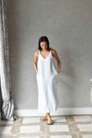 Robe en lin blanc, style spaghetti, mi-longue, sans manches, style estival, robe longue en lin blanc, robe en lin cami, vêtements de plage