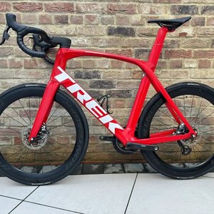 Véritable 2024 Original MADONE 2024 Original MADONE SLR 9 ROAD BIKE - Product Image 2