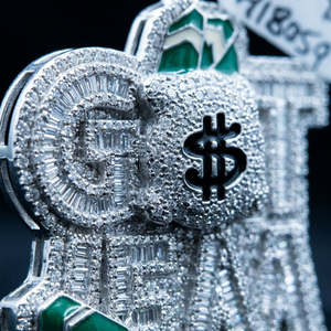 จี้รูปถุงเงิน Capital Ice Iced ทำจากสแตนเลสประดับเพชรซิร์คอน สไตล์ศาสนา สามารถปรับแต่งตัวอักษรและตัวเลขได้ - Product Image 3