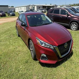 2020 Nissan Altima 2,5 SR Turbo AWD cuero oscuro R18 sedán listo para enviar - Product Image 1