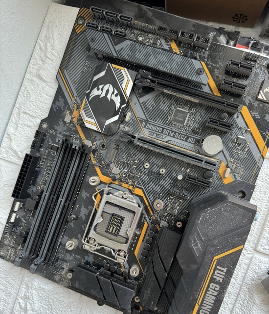 Best Motherboards for i7-8700K: Z370/Z390 Guide