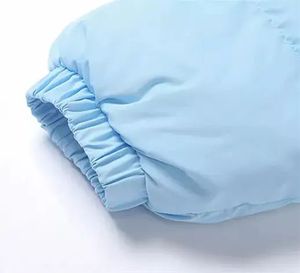 Veste personnalisée de haute qualité en gros, fabriquée en usine, d'hiver, matelassée, imperméable, écologique, à capuche, doublée de laine, rembourrée de polyester - Product Image 3