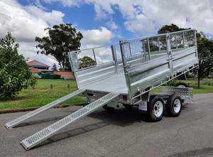 Remolque Volquete Hidráulico de 3 Vías con Plataforma Plana 127, Eje Tándem de Alta Resistencia, Capacidad de 2500 kg, Freno Eléctrico para Construcción y Agricultura - Product Image 2