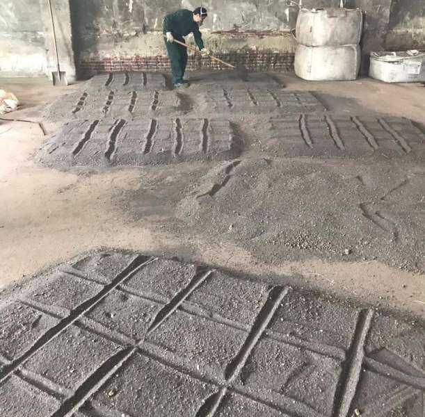 Колтан танталитовый колтан-танталитовая руда Ta205, танталитовая руда ZA Tag-концентрат овечьей тантализованной кислоты (порошок)