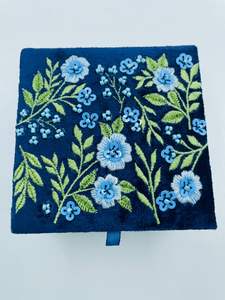 กล่องเก็บเครื่องประดับแบบพกพา ลายดอกไม้ พรีเมียม ปรับแต่งสีได้ ผ้าฝ้ายปักมือ พร้อมโลโก้สั่งทำ สำหรับโปรโมชั่น - Product Image 2