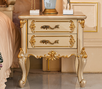 B03 # Ensemble de lit de chambre royale en bois massif de chêne sculpté à la main en cuir de luxe de style européen classique