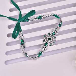 Cinturón de Novia Ajustable con Pedrería Color Marfil Bridella BS124KL - Product Image 1