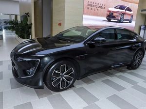 SUV Eléctrico de Lujo Usado 2024 2025, 5 Asientos, Automático, Autonomía NEDC de 601-700 km, Motor de 200-250 kW, Neumáticos R18, Asientos de Cuero, Volante a la Izquierda - Product Image 3