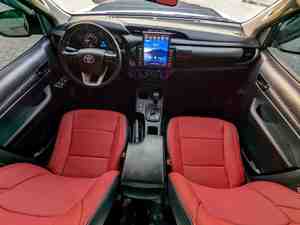 TOYOTA HILUX V4 Diesel Pickup d'occasion authentique - Product Image 6