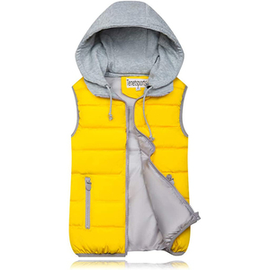 Chaleco largo transpirable ligero y elegante para hombre, abrigo informal de tela amarilla con bordado con cuello en V y dos bolsillos - Product Image 1