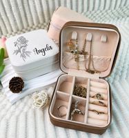 Portable Logo Personnalisé En Relief Imprimé Petit Voyage Bijoux Organisateur Carré En Cuir Fermeture À Glissière Anneau Boucle D'oreille Collier Boîtes