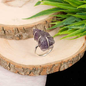 แหวนเงินแท้ 92.5 ขายส่ง พร้อมพลอยอะมีทิสต์ดิบธรรมชาติ ขนาด 23x12 มม. น้ำหนัก 8.14 กรัม - Product Image 3