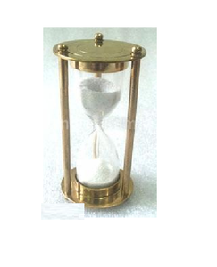 Mini sablier en laiton décoratif en métal élégant pour la décoration de la maison - Product Image 1