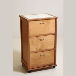 Armoire en bois massif de hêtre de haute performance avec dessus en carrelage et 3 portes - Design moderne pour des espaces organisés - Product Image 1