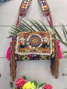 Bolso Banjara hecho a mano, superventas, nuevo diseñador, bordado, bohemio, elegante, bolso con flecos para uso de mujer - Product Image 5