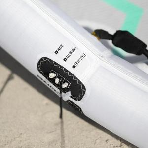 Produit de kitesurf authentique New Core XR8 - Noir Fabriqué en Allemagne (DE) pour les micro-vagues pour tous - Product Image 5