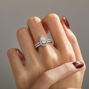 Ensemble de mariage Jeulia plaqué or avec zircon taille poire, bague halo empilable 2 pièces - Product Image 6