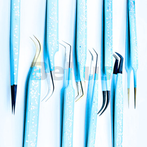 Pinzas profesionales para pestañas azul cielo, herramienta de extensión de pestañas sostenible con punto plateado recubierto de silicona con purpurina múltiple, etiqueta personalizada - Product Image 3