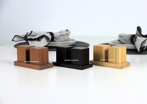 Ensemble de salières poivrières en bois rustiques faites à la main avec plateau outils d'herbes et d'épices pour la cuisine à manger utilisation de cadeaux - Product Image 5