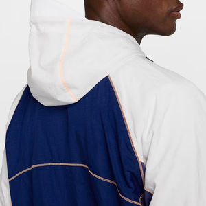 Chaqueta de fútbol de satén Vintage para hombre, capucha repelente al agua, servicio OEM personalizado, diseño bordado, cuello alto, cremallera para invierno - Product Image 6