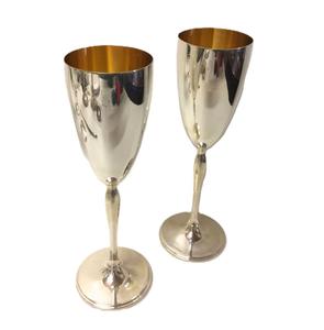 Verre à vin exquis en acier inoxydable durable, forme élégante pour le plaisir du vin frais, table de restaurant à domicile, métal - Product Image 1