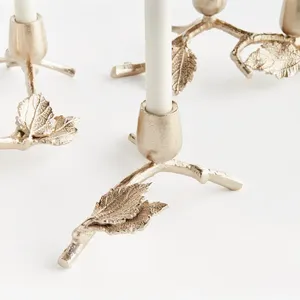 Candelero moderno con marco triangular para interiores de moda para hogares, candelabros de mesa de comedor disponibles, fabricado por Zahid Exports - Product Image 3