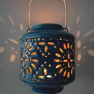 Soporte de linterna T-Light de metal rústico para un ambiente acogedor y cálido para salas de estar Dormitorios a precios al por mayor - Product Image 3