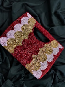 Bolso de Mano Ecológico de Lujo con Cuentas Rojas y Doradas Bordadas, Correa Única Abierta para Navidad, Pascua, Halloween, Cumpleaños, Día de San Valentín - Product Image 5