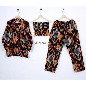 ชุดนอนผ้าฝ้าย100% พิมพ์ลายดอกไม้สำหรับผู้หญิงชุดนอนผู้หญิงสวยมีกระเป๋าที่ใช้งานได้จริงนุ่มสบายมีสไตล์ไซส์ใหญ่พิเศษ - Product Image 1