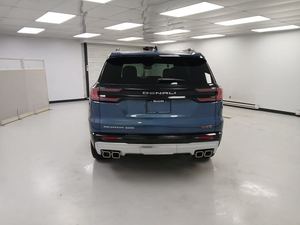 GMC Acadia Denali AWD 2026 d'occasion en bon état - Product Image 3