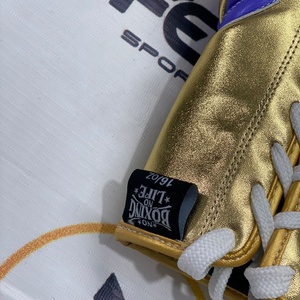 Gants de boxe en cuir véritable à lacets pour l'entraînement, bleu doré, respirants et anti-UV, vente en gros de gants de boxe sportifs - Product Image 5