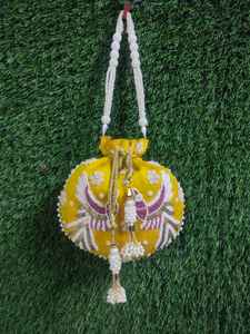 Sac à main mini en soie à motif décontracté pour femmes en gros, élégant, décoré de perles, fermeture à cordon, potli - Product Image 4