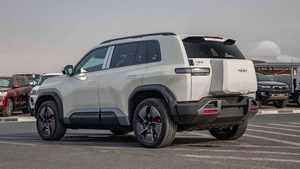 Vehículo Eléctrico Leo Pard TITAN IUM 3 EV 2025-2026, Tracción en las Cuatro Ruedas, Autonomía de 601-700 km, Potencia de 200-250 kW, Batería de 50-70 kWh, para Importación - Product Image 3