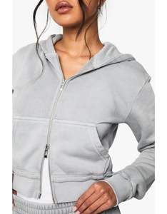 Sudadera con capucha oversize de la marca Distress DSGND para mujer, transpirable, estilo jogging, con bordado, corte holgado y cuello con capucha. - Product Image 4