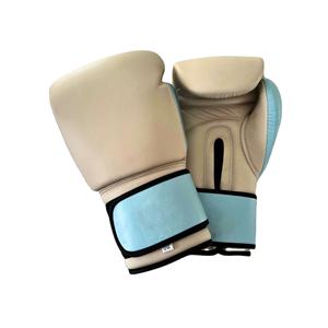 Gants de boxe MMA en cuir véritable de qualité supérieure, logo personnalisé, évacuation de l'humidité pour hommes - Product Image 1