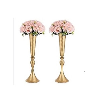 Florero Maceta para el hogar Sala de estar Dormitorio Uso decorativo Florero de metal con diseño floral en precio al por mayor - Product Image 6