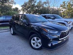 Toyota Highlander LE FWD 2024 Usado en Excelentes Condiciones, Sin Accidentes, Volante a la Izquierda/Derecha - Product Image 2