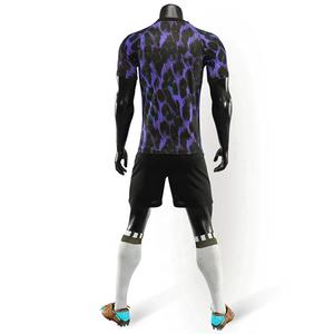 Conjunto de camiseta de fútbol de alta calidad hecho a medida 2025, uniforme de equipo de fútbol de Club personalizado, estilo superior, diseña tu propio - Product Image 4