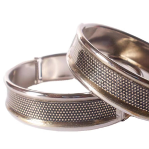 Brazalete de moda de cobre puro hecho a mano indio más vendido con imán El mejor accesorio de moda de su clase - Product Image 1