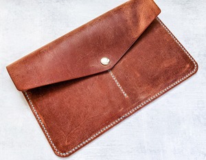 Bolso de mano de cuero genuino de alta calidad hecho a mano con diseño tallado, embalaje de logotipo personalizable para regalos de fiestas nocturnas de mujer - Product Image 1