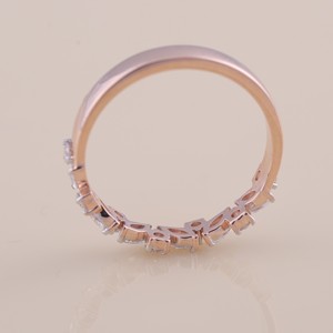 Bague demi-éternité en or 9 carats avec diamants marquise et ronds certifiés IGI - Product Image 6