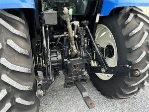 Tracteur agricole neuf et d'occasion Holland TS110A en vente maintenant - Product Image 2