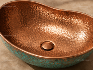 Évier en cuivre martelé fait main DIVRIS, design rustique, patine turquoise, extérieur poli, intérieur poli, DRC-2023 - Product Image 5