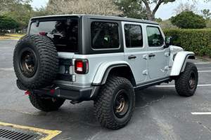 BESTT 2022 Jeep Wrangler Unlimited Rubicon 4x4 - Product Image 3