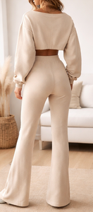 Survêtement pour femme à capuche et coupe courte, personnalisable, en molleton de qualité supérieure, streetwear, avec pantalon skinny taille haute - Product Image 5