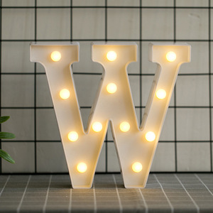 Lampada LED 3D Decorativa con Lettere dell'Alfabeto, Prodotto Decorativo con Lettere 3D - Product Image 1