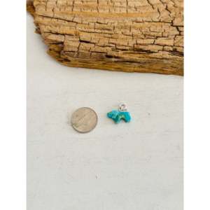 Abalorios de Joyería Hechos a Mano Navajo con Turquesa Mohave y Plata de Ley con Diseño de León - Product Image 1