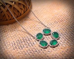 Collar mínimo de ónix verde, colgante ligero de Plata de Ley 925, joyería hecha a mano, regalo de Navidad elegante para mujer - Product Image 1