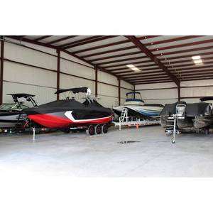 2026 Chaparral 21 SSI OB Ski & Fish Marine Supplies - Embarcación Premium para Aventureros - Product Image 4